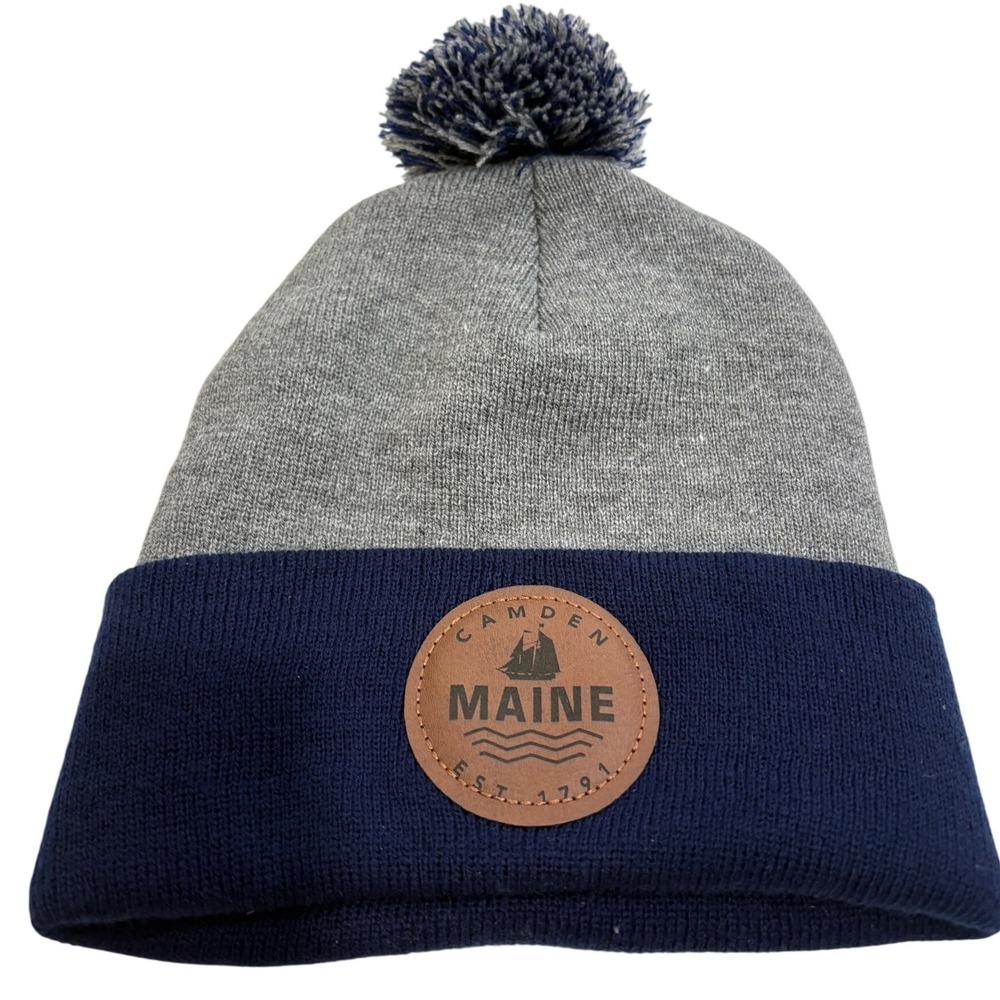 Artisans Camden Maine Souvenir Beanie Hat‎ Grey Navy Blue Knit Pom Cuffed Unisex